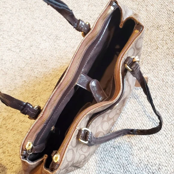 Coach Signature Canvas Tan & Brown Shoulder Bag - Picture 6 of 13